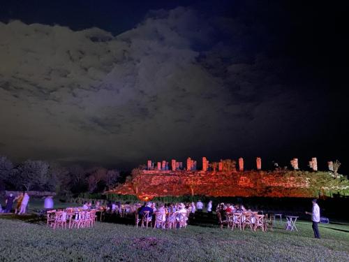 CENA-EN-LAS-PIRAMIDES