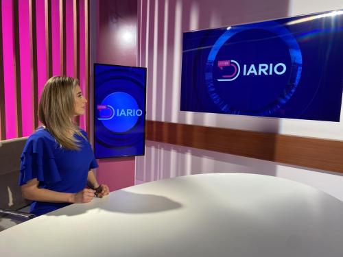 CONDUCTORA-DE-NOTICIEROS